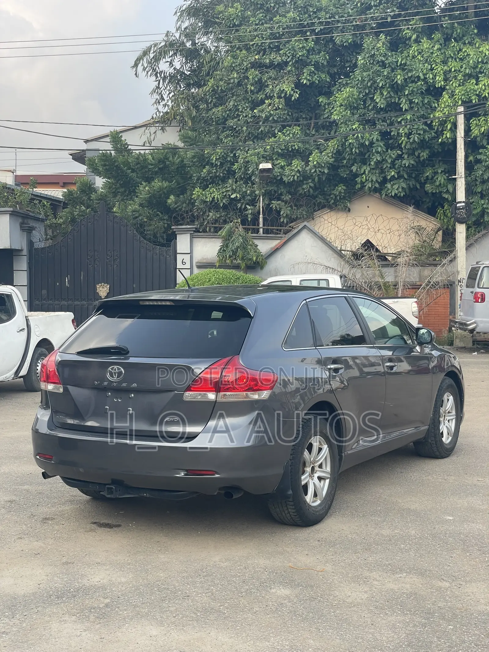 Toyota Venza V6 AWD 2010 Gray
