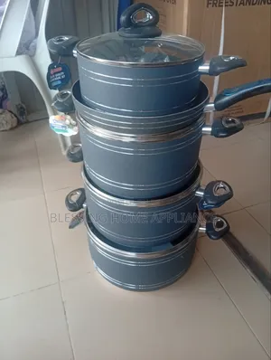 Quality 4pcs Pots and One Frying Pan