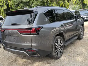 Lexus LX 600 2024 Gray