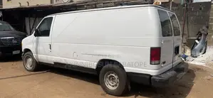 Ford E250 2001 White