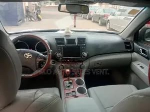 Toyota Highlander Limited 2010 Silver