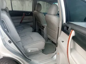 Toyota Highlander Limited 2010 Silver