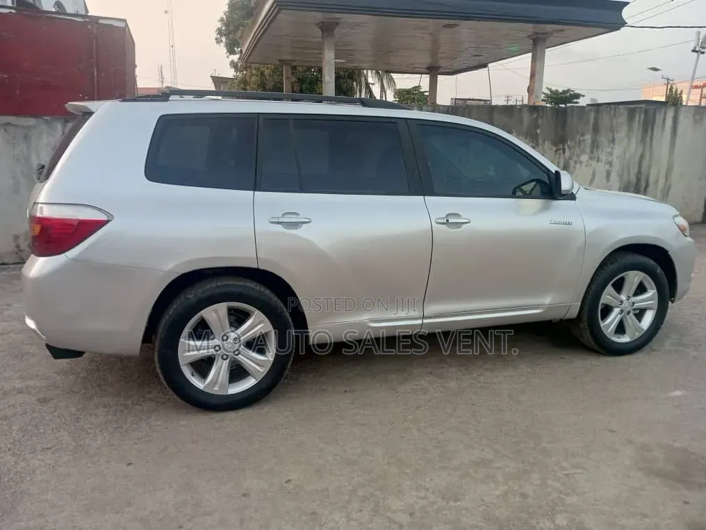 Toyota Highlander Limited 2010 Silver