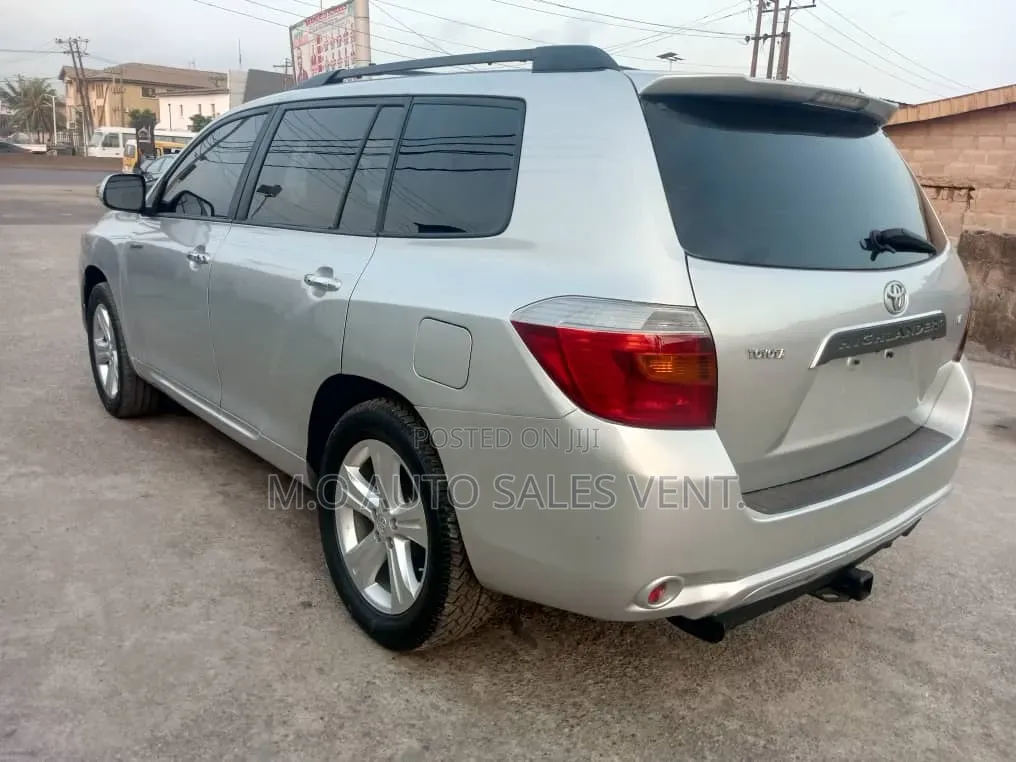 Toyota Highlander Limited 2010 Silver