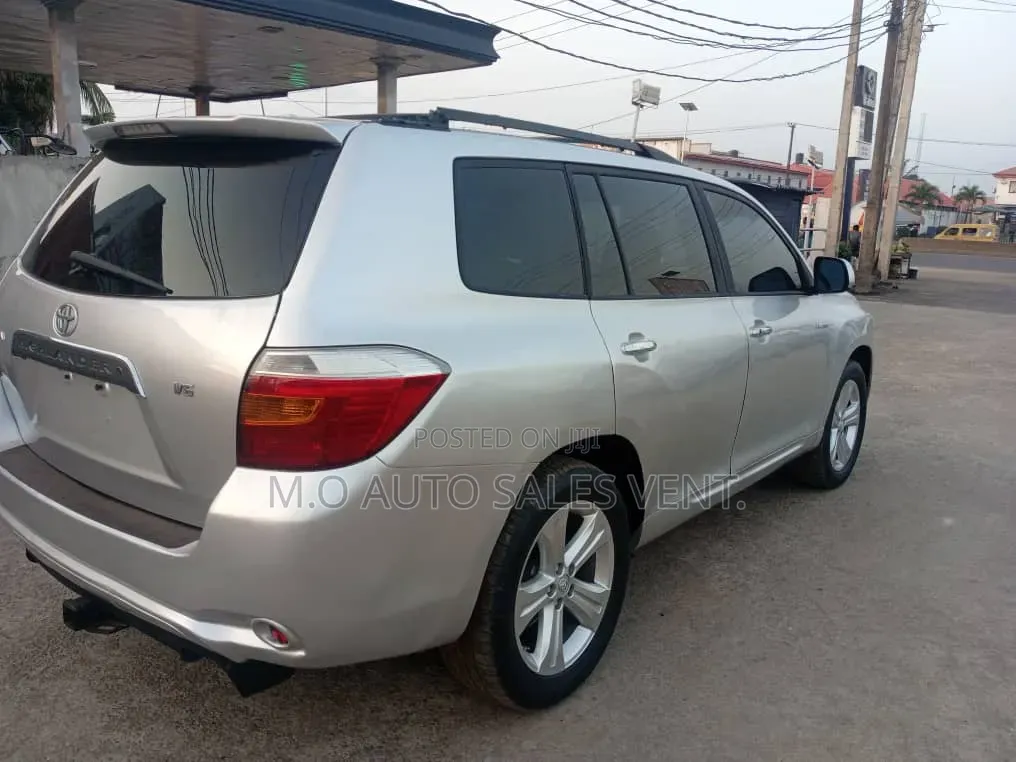 Toyota Highlander Limited 2010 Silver