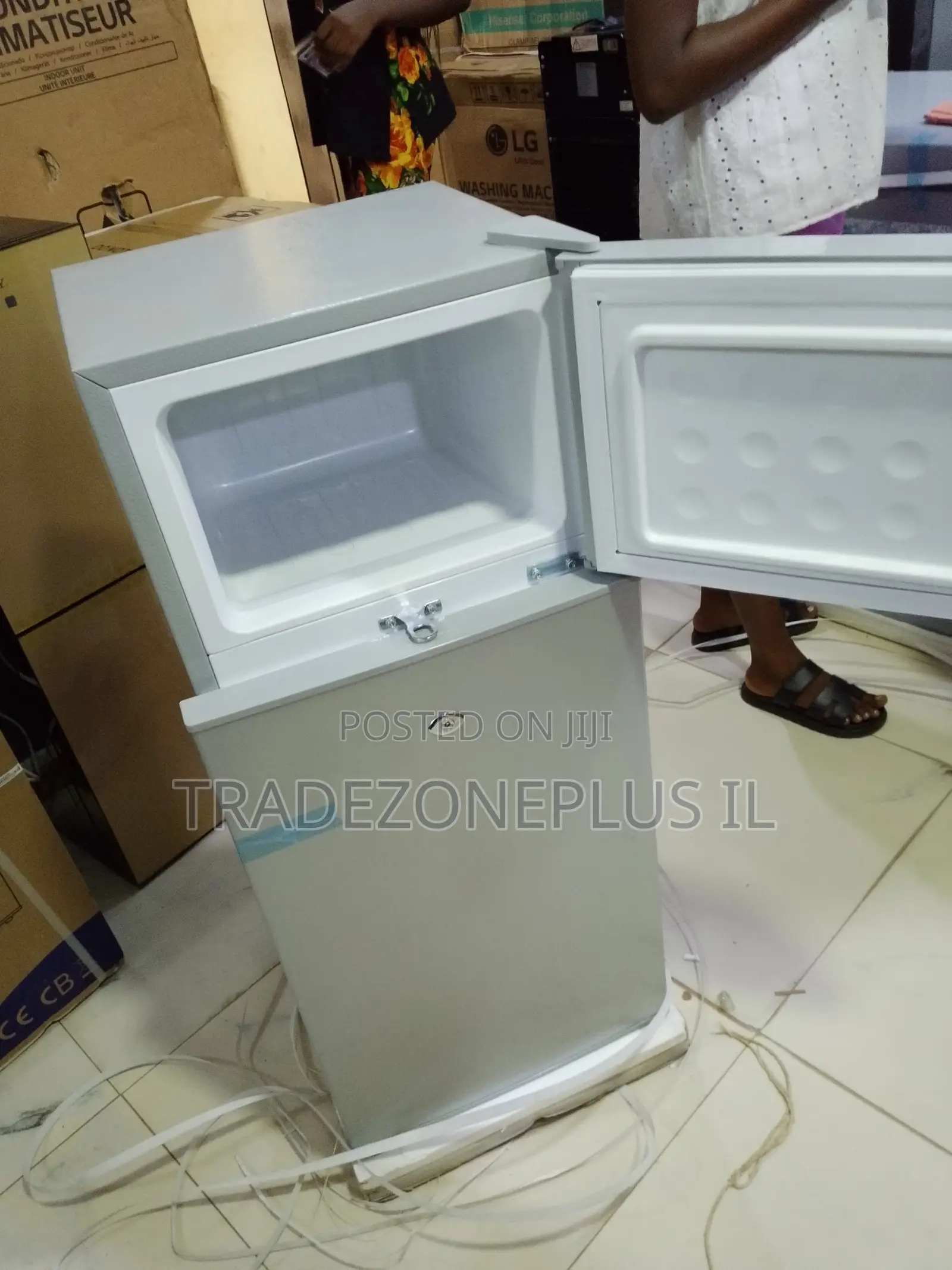 Upgrade Your Kitchen With Skyrun 108L Refrigerator