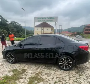 Toyota Corolla 2017 Black