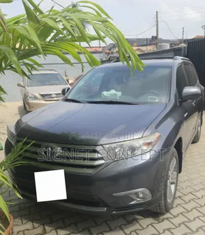 Toyota Highlander Limited 2012 Gray