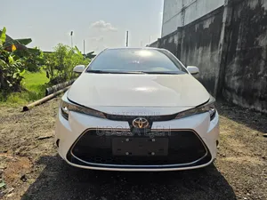 Toyota Corolla 2023 White