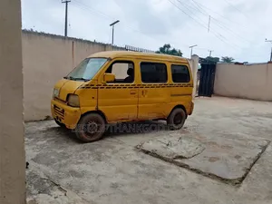 Suzuki Every 1999 Yellow