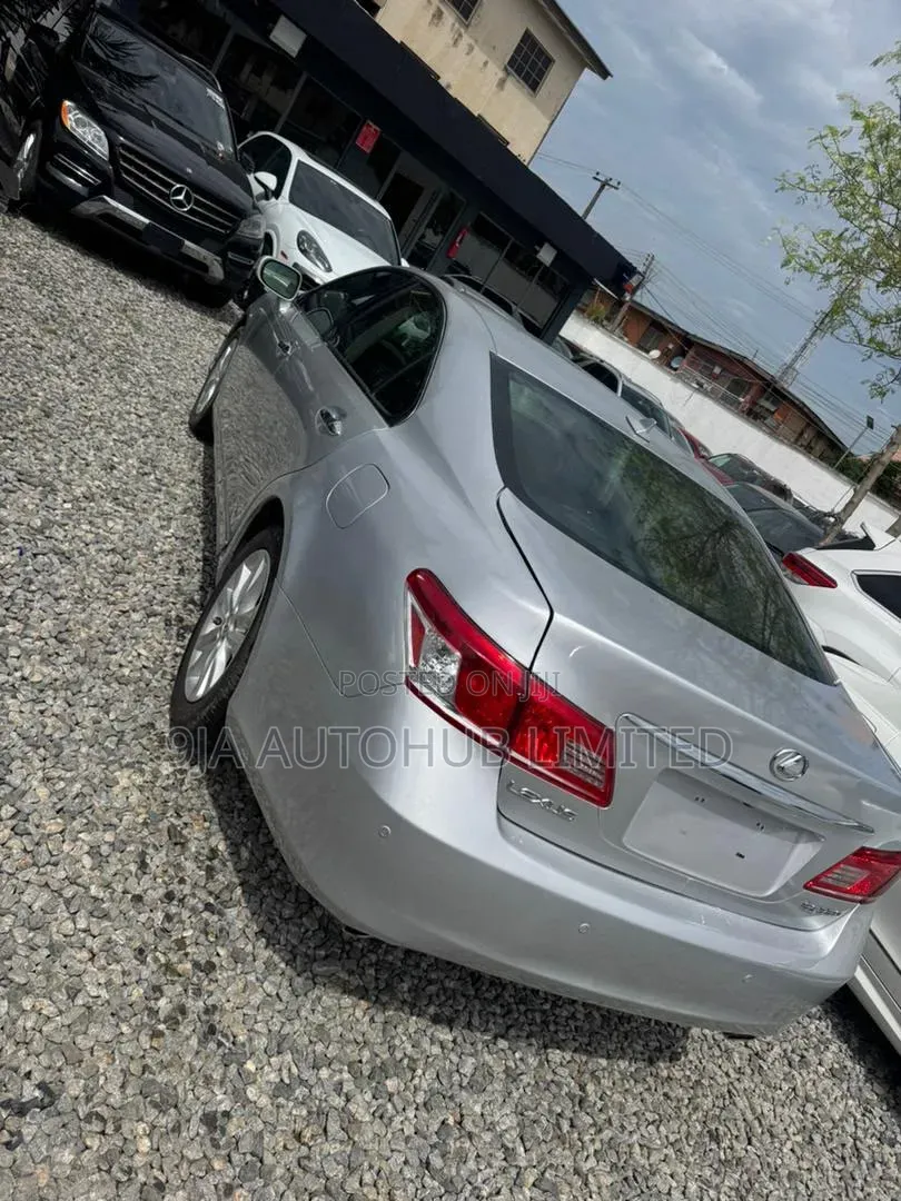 Lexus ES 350 2010 Silver