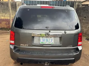 Honda Pilot 2010 Gray