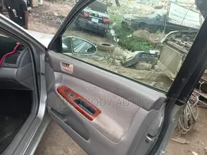Toyota Camry 2004 Silver