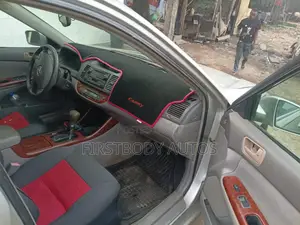 Toyota Camry 2004 Silver