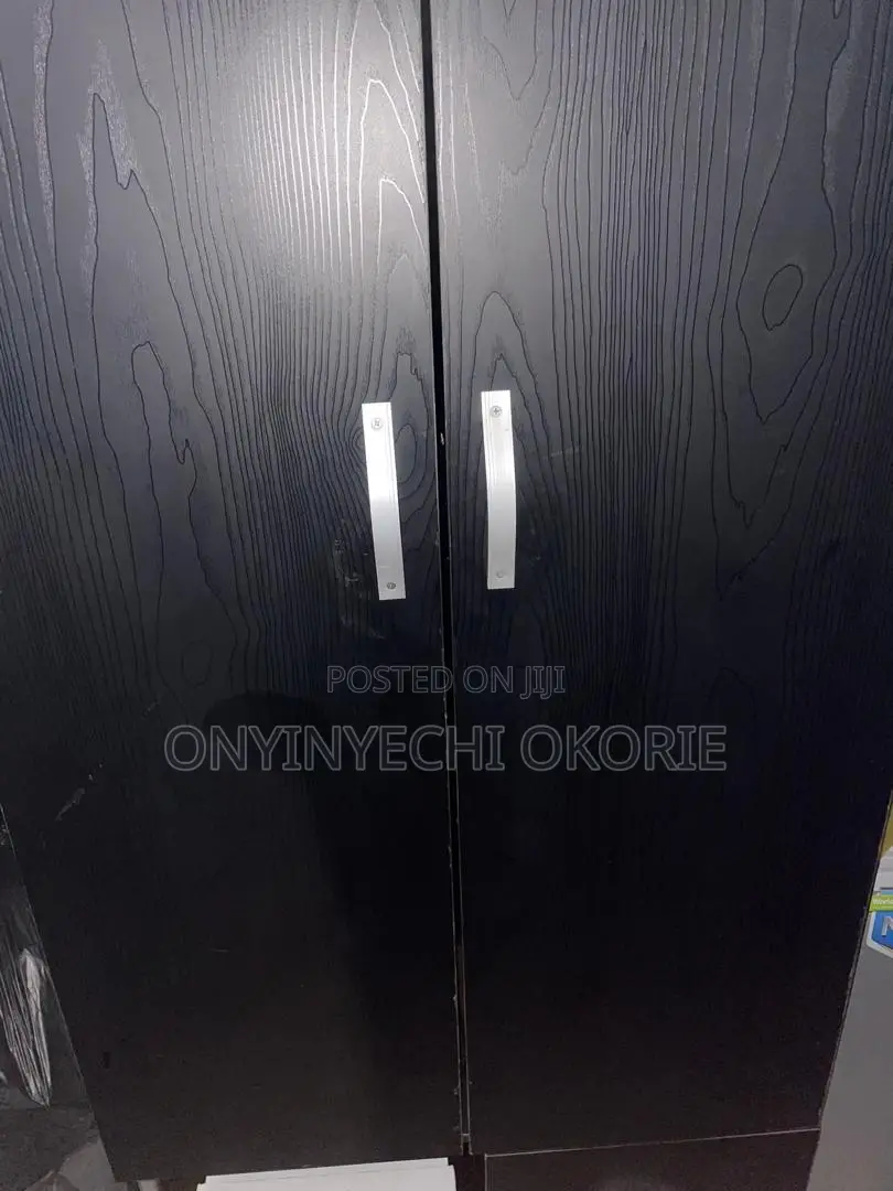 Neatly Used 6ft Wardrobe – Spacious and Well Maintained