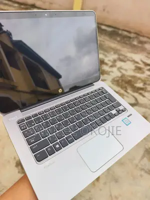Laptop HP EliteBook 1030 G1 8GB SSD 256GB