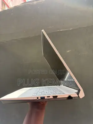 Laptop MSI MSI Sword 15 16GB Intel Core i7 SSD 512GB