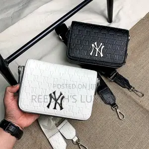 Men’s NY Yankee Side Bag