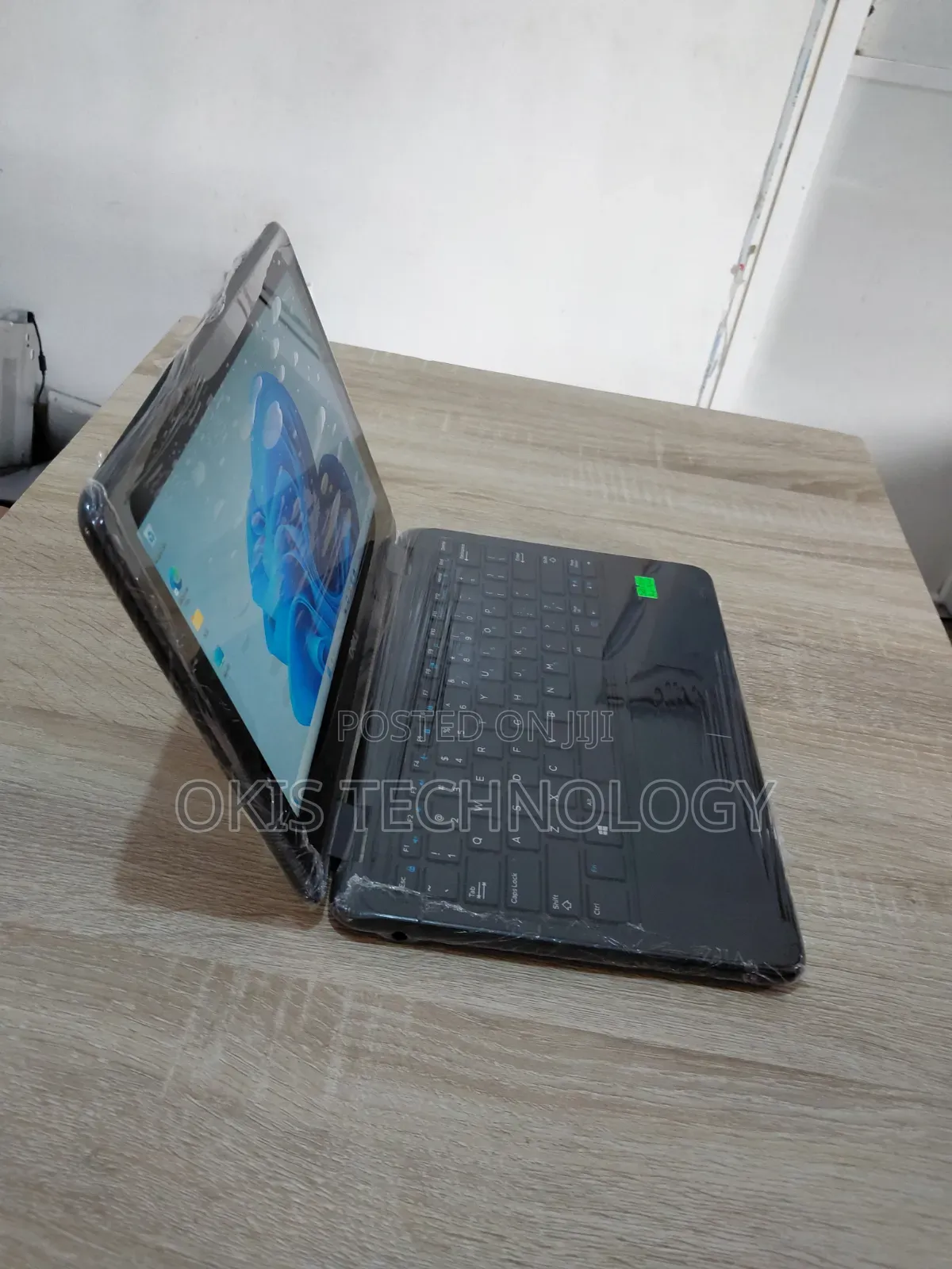Laptop Dell Latitude 3190 2-in-1 8GB Intel Pentium SSD 128GB