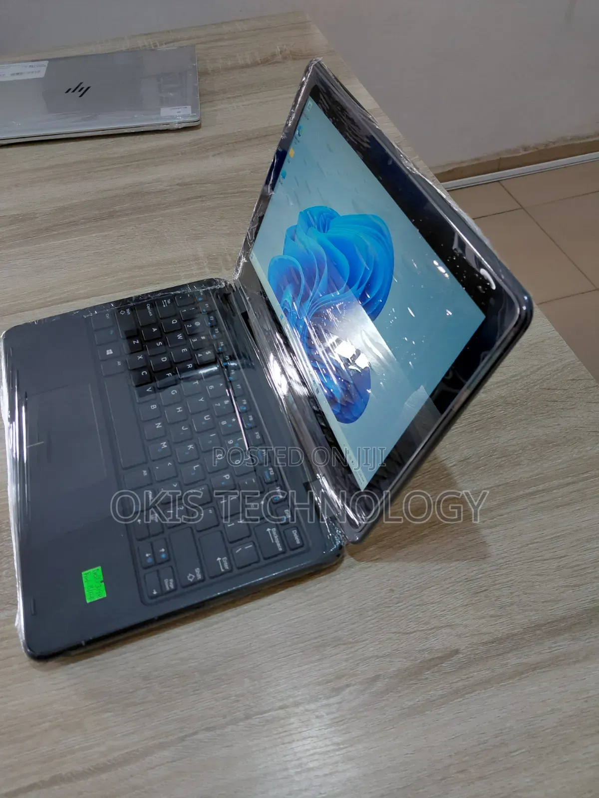 Laptop Dell Latitude 3190 2-in-1 8GB Intel Pentium SSD 128GB
