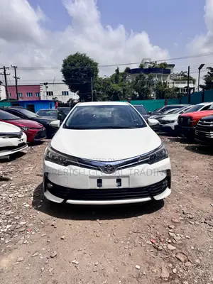 Toyota Corolla 2019 White