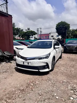 Toyota Corolla 2019 White