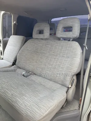 Mitsubishi Space Gear 2001 Silver