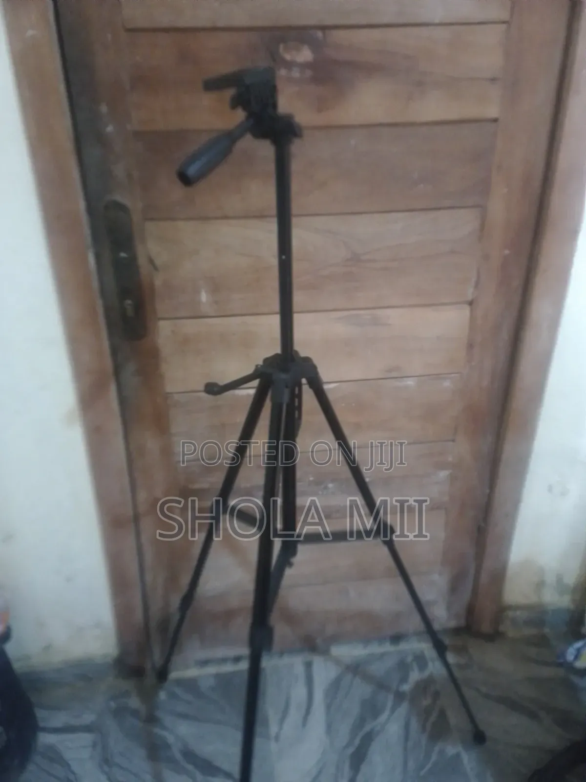 Tripod Stand