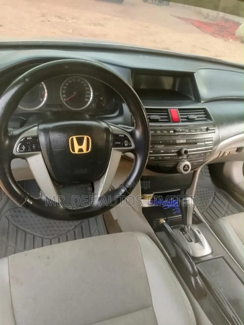 Honda Accord 2008 Silver