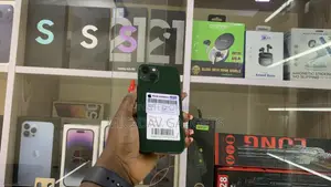Apple iPhone 13 256 GB Green