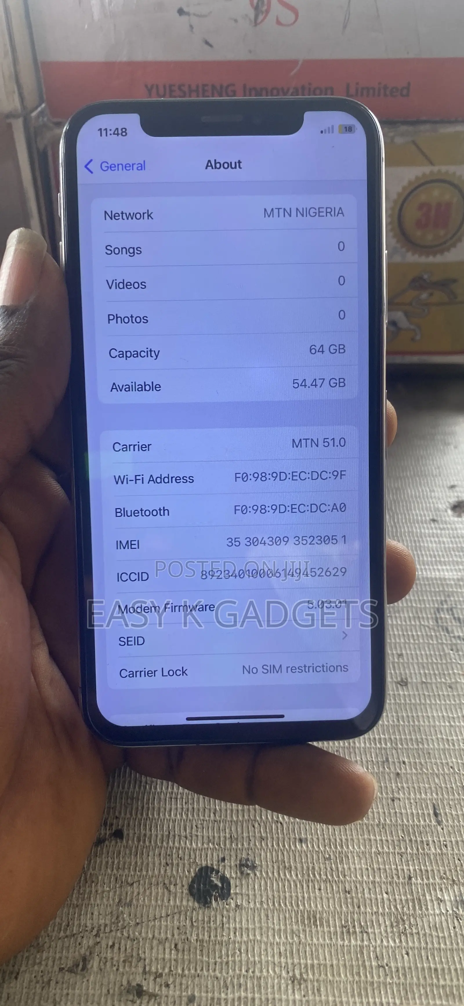 Apple iPhone X 64 GB White