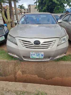 Toyota Camry 2008 Gold