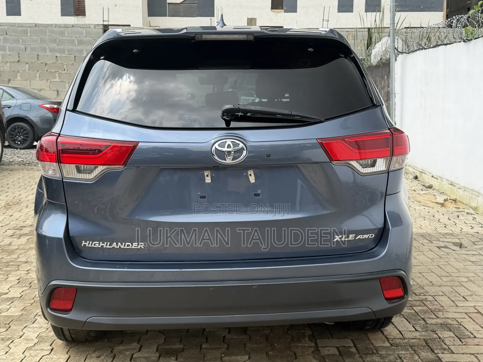 Toyota Highlander XLE 2019 Blue