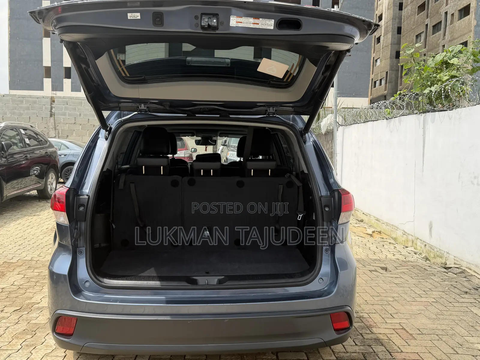 Toyota Highlander XLE 2019 Blue