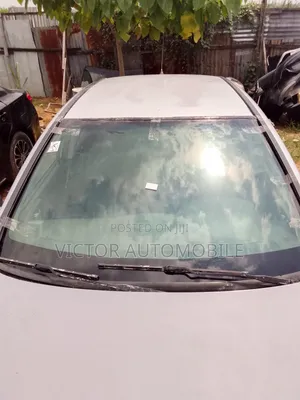Toyota Corolla 2005 Model Front Automobile Windscreen Vehicle