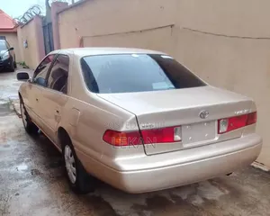 Toyota Camry 2001 Silver