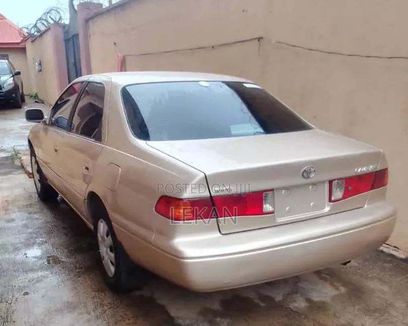 Toyota Camry 2001 Silver