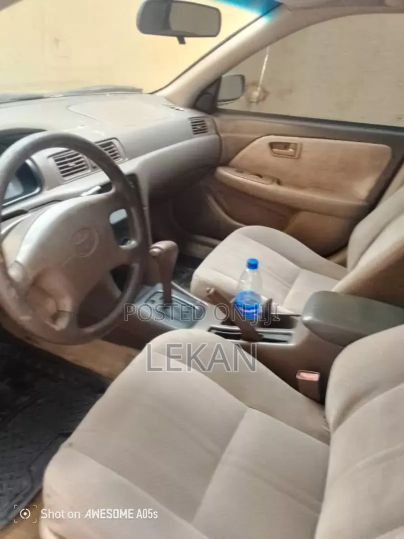 Toyota Camry 2001 Silver