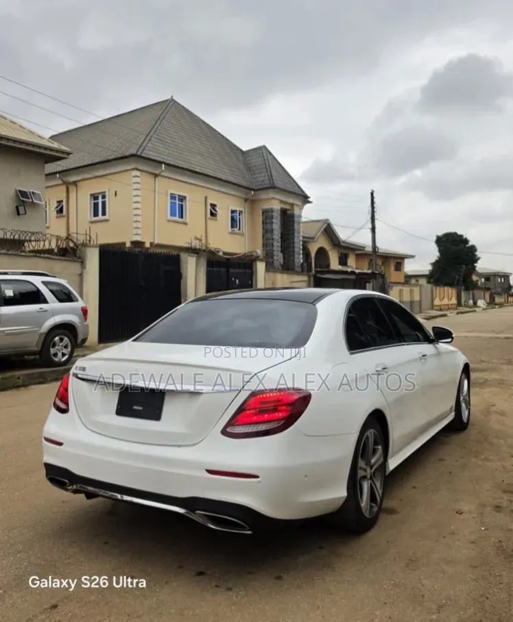Mercedes-Benz E300 2017 White