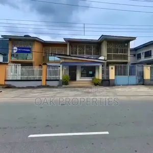 4 Bedroom Semi Detached House for Office Use at Old Gra
