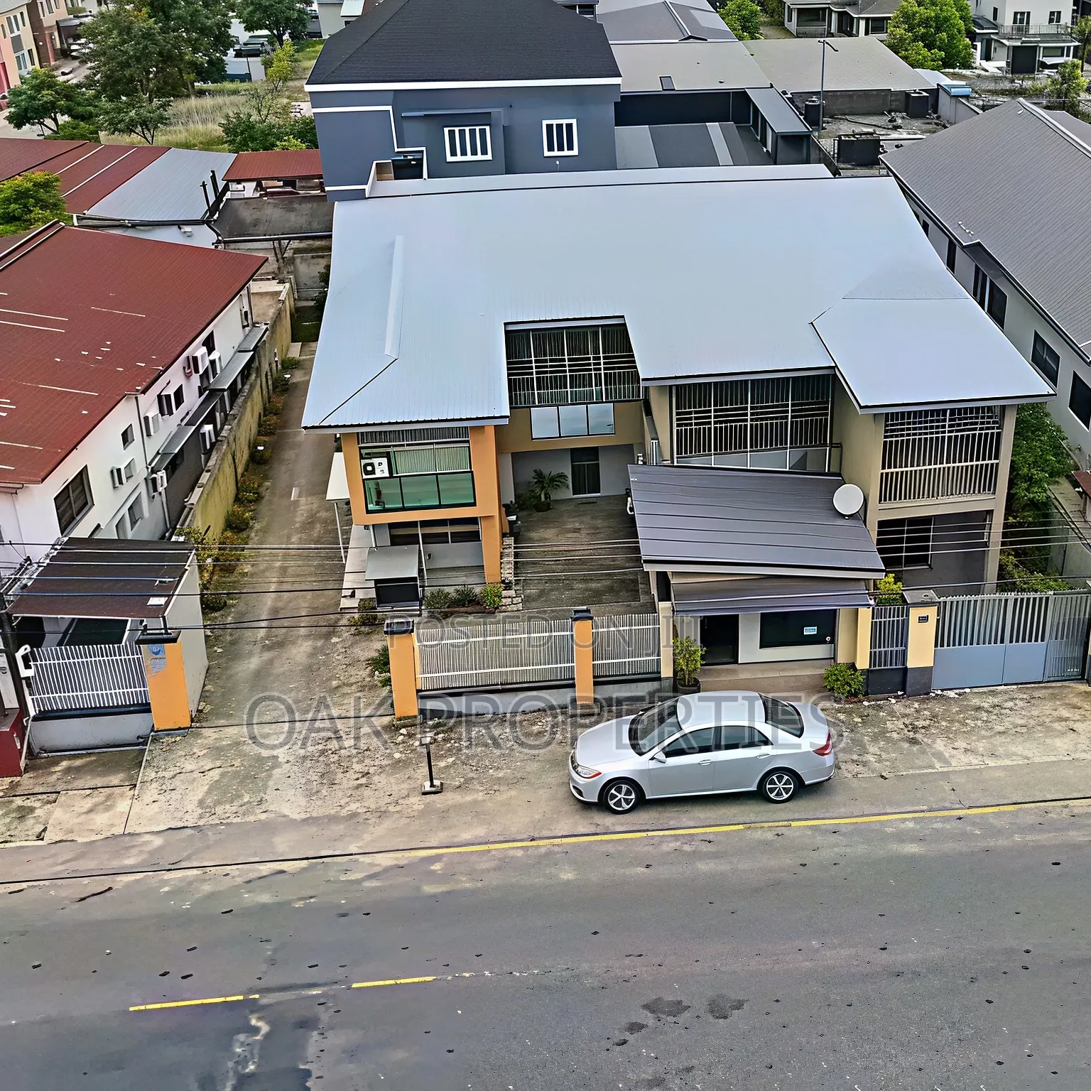 4 Bedroom Semi Detached House for Office Use at Old Gra