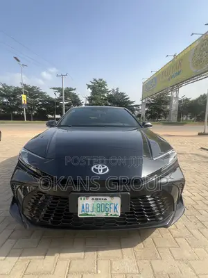Toyota Camry SE 2025 Black