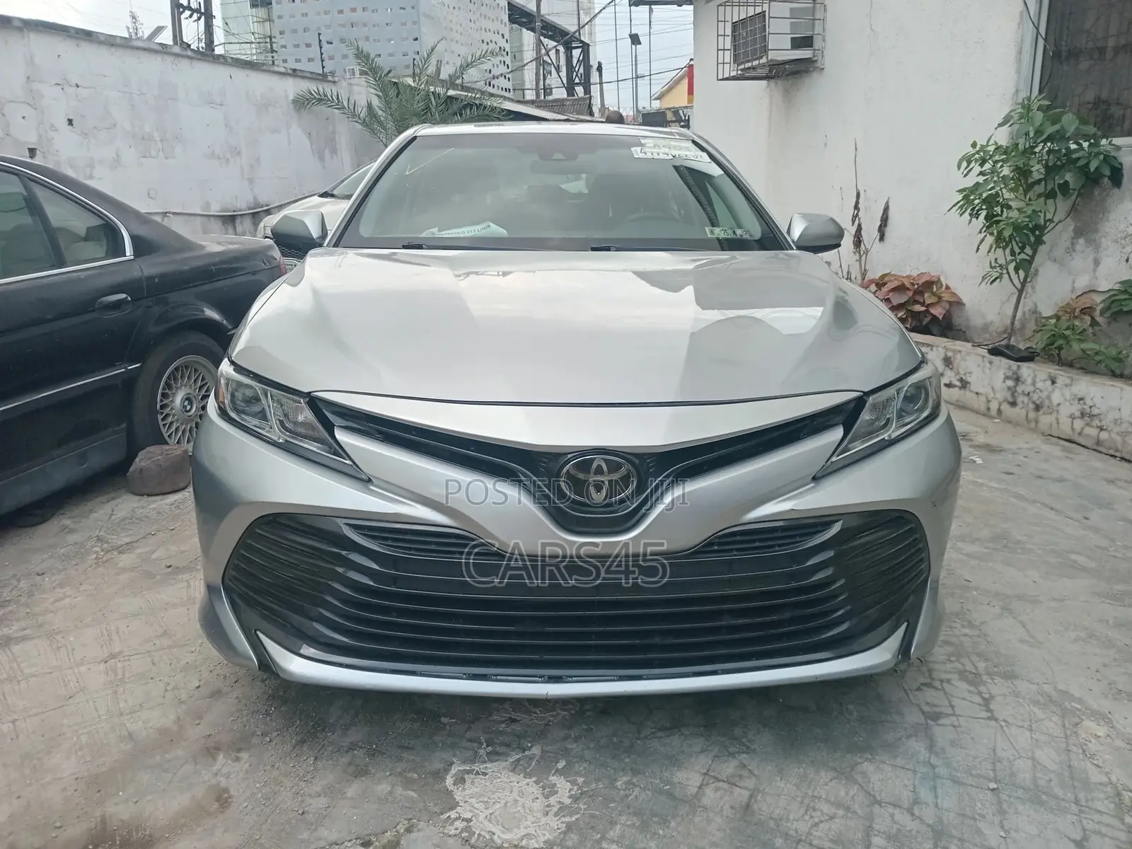 Toyota Camry 2018 Silver