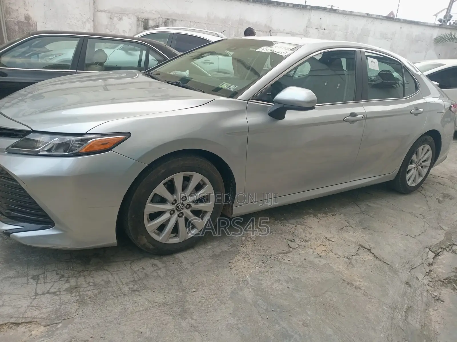 Toyota Camry 2018 Silver