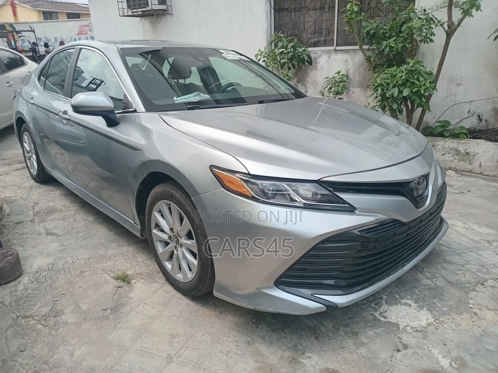 Toyota Camry 2018 Silver