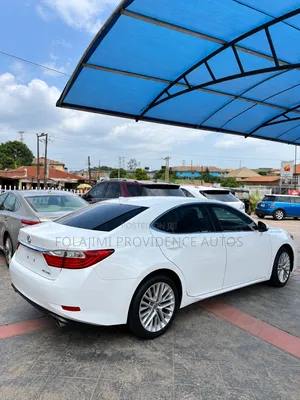 Lexus ES 2015 White