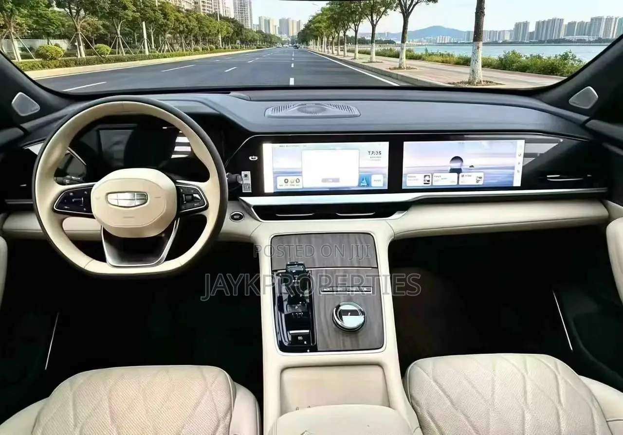 Geely Boyue 2025 Gray