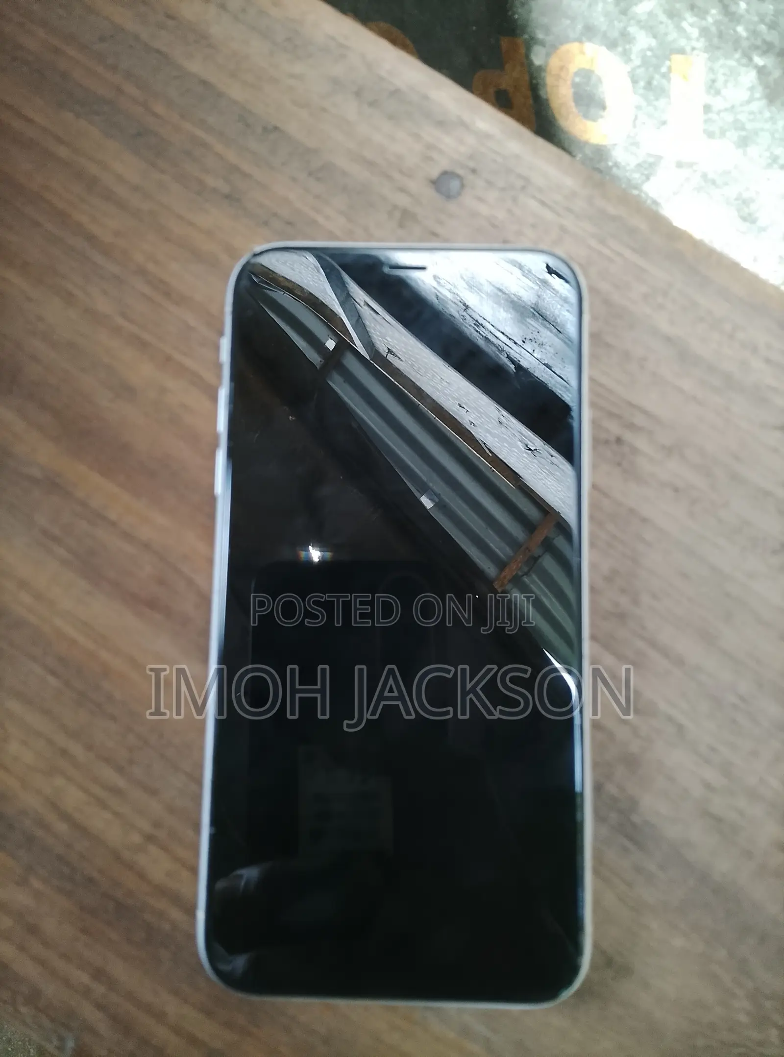 Apple iPhone XR 64 GB White