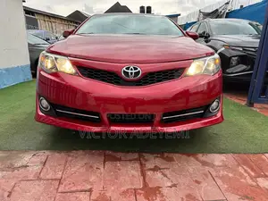 Toyota Camry SE 4dr Sedan (2.5L 4cyl 6A) 2013 Red
