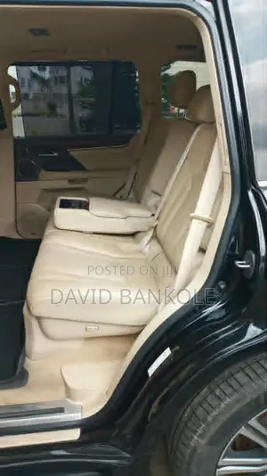 Lexus LX 570 AWD 2017 Black